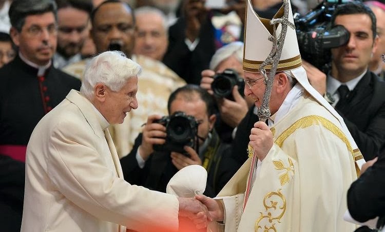 2papes_22f__v2014.jpg
